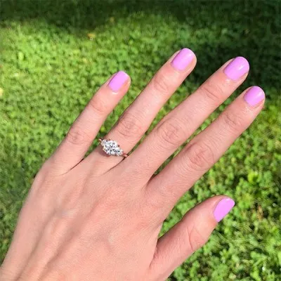 Rose Gold Three Stone Round Cut Engaagement Ring jewelry Wabash avenue