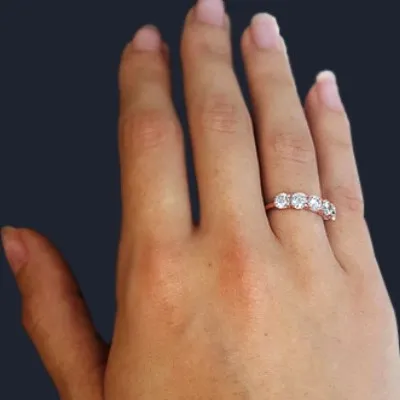 Rose Gold Classic 5-Stone Diamond Wedding Ring in San Francisco jewelry store near me