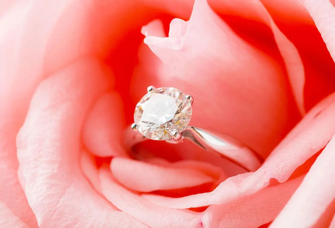 diamond-round-rings-engagement-1112