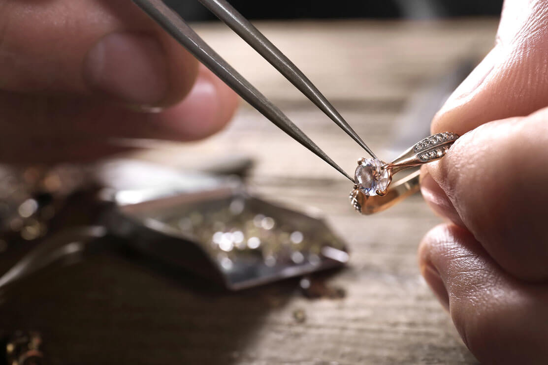Creating Custom Engagement Rings in Chicago
